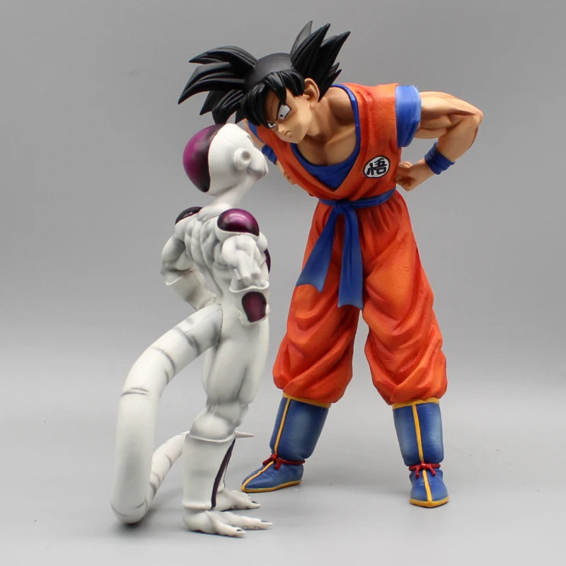 Dragon Ball 23cm Son Goku e Freeza "Olho no Olho"Figurine