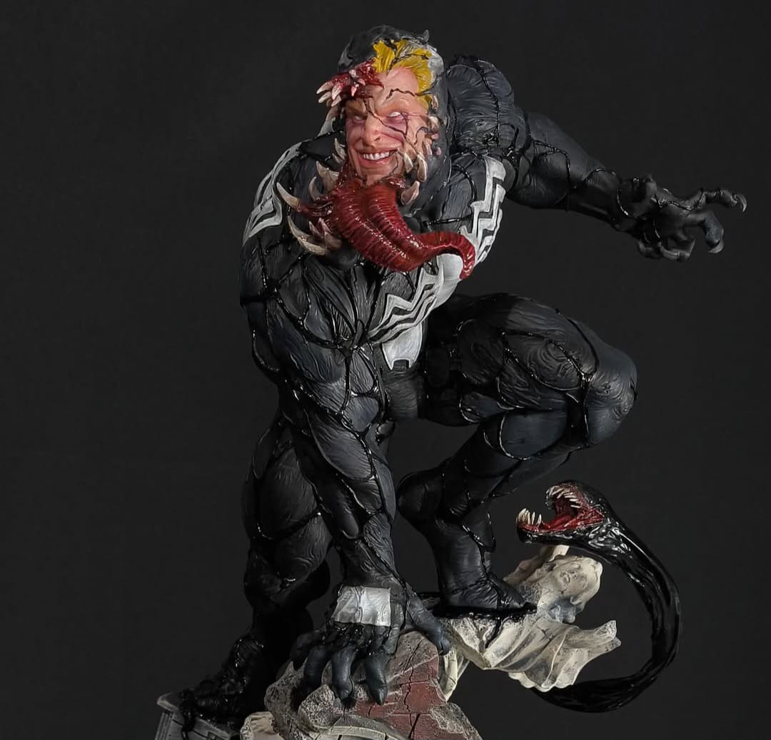 Venom em Resina/Pintado a Mão